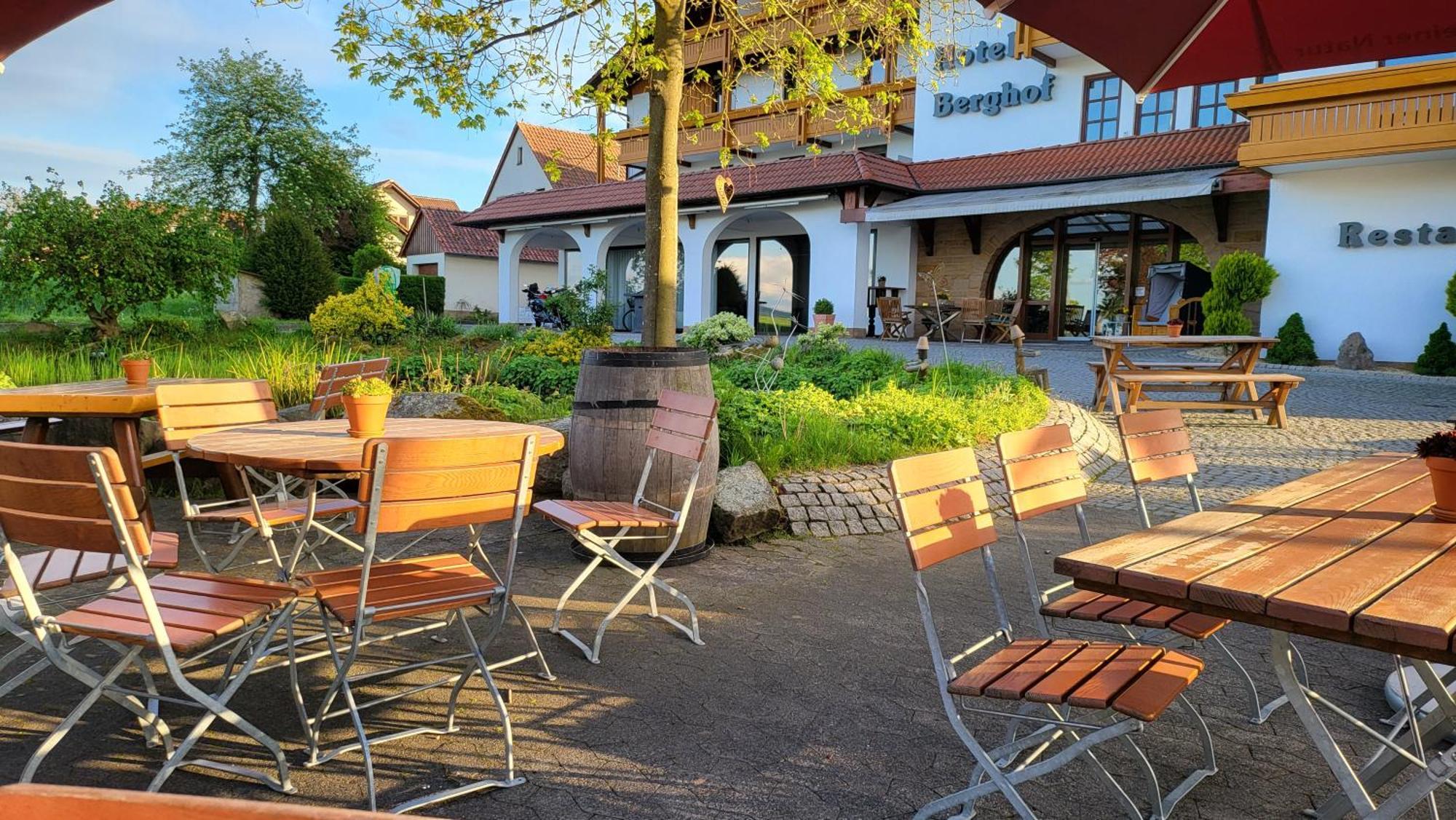 Hotel Berghof ペータースベルク エクステリア 写真